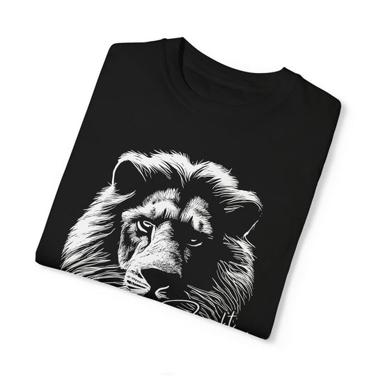 Nature-Inspired Lion Graphic T-Shirt T-Shirt Printify