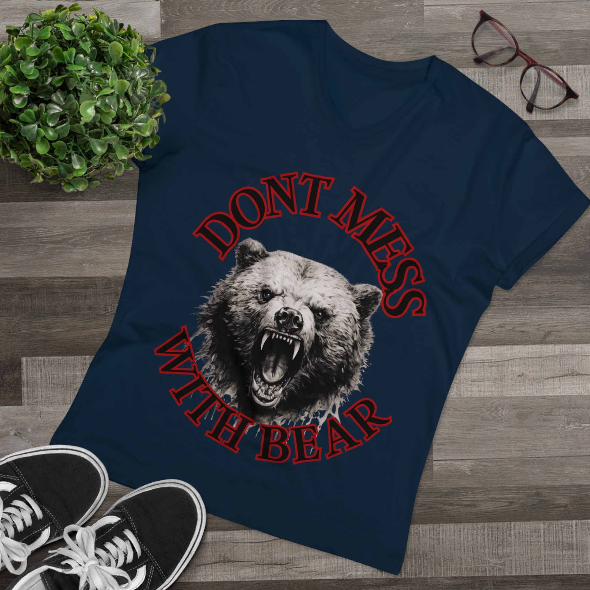 Angry Bear Close Up Men's Organic V-Neck T-Shirt | Fierce Wildlife V-neck French Navy S 