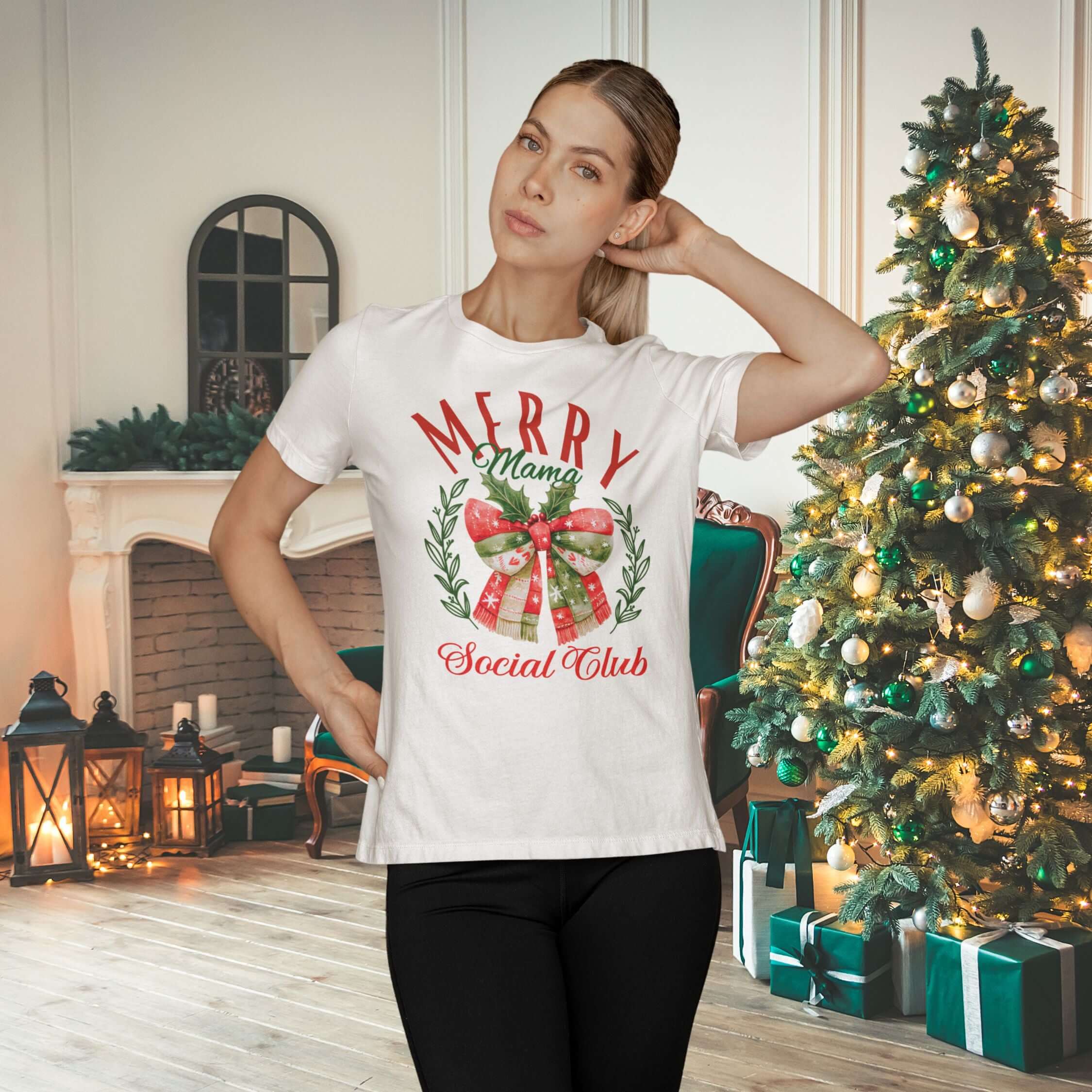 Christmas Unisex Tee - Festive & Feminine 'Merry Mama' Design T-Shirt Printify