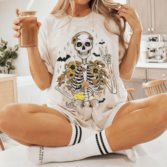 Retro Fall Skeleton: Spooky Halloween T-Shirt - Imagin Vibes - 