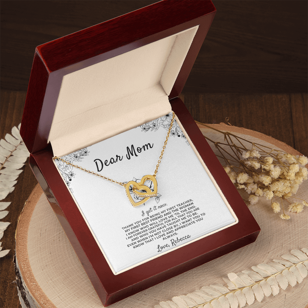 Dear Mom personalized gift set with necklace and heartfelt love note in elegant box.